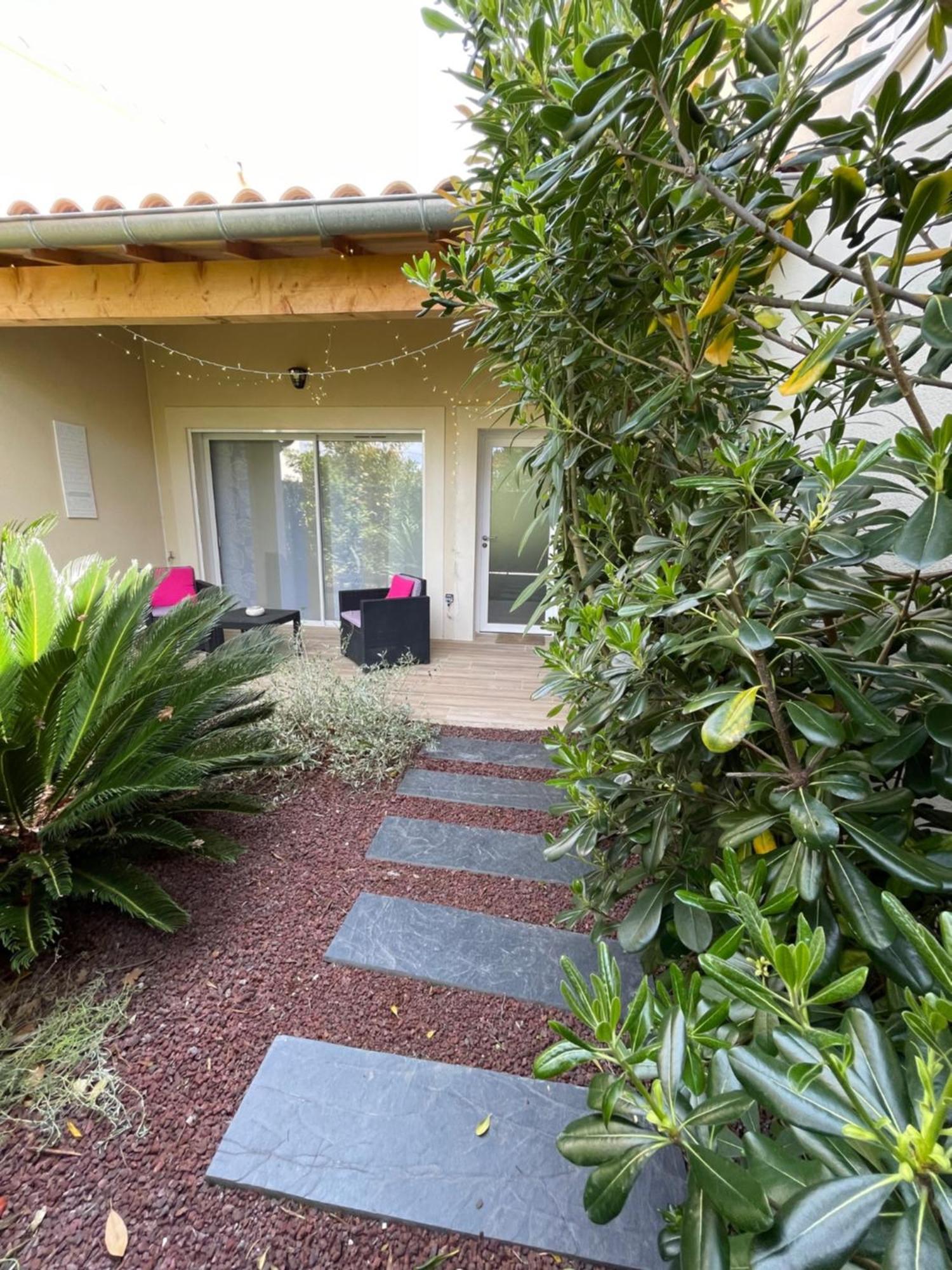 Les Jardins Du Castelas - Piscines, Jardins Et Spas Privatifs Uchaux ห้อง รูปภาพ