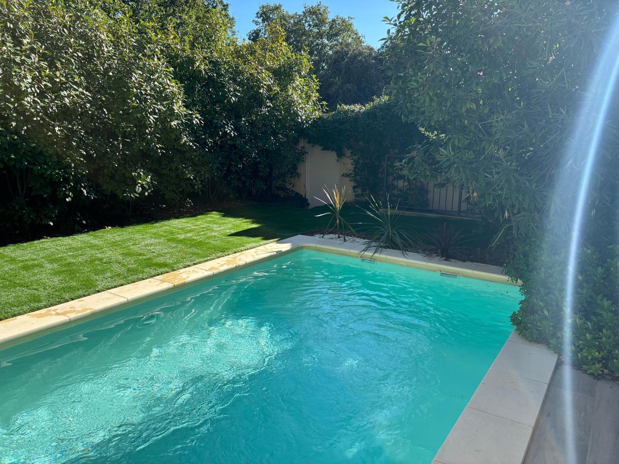 Les Jardins Du Castelas - Piscines, Jardins Et Spas Privatifs Uchaux ภายนอก รูปภาพ