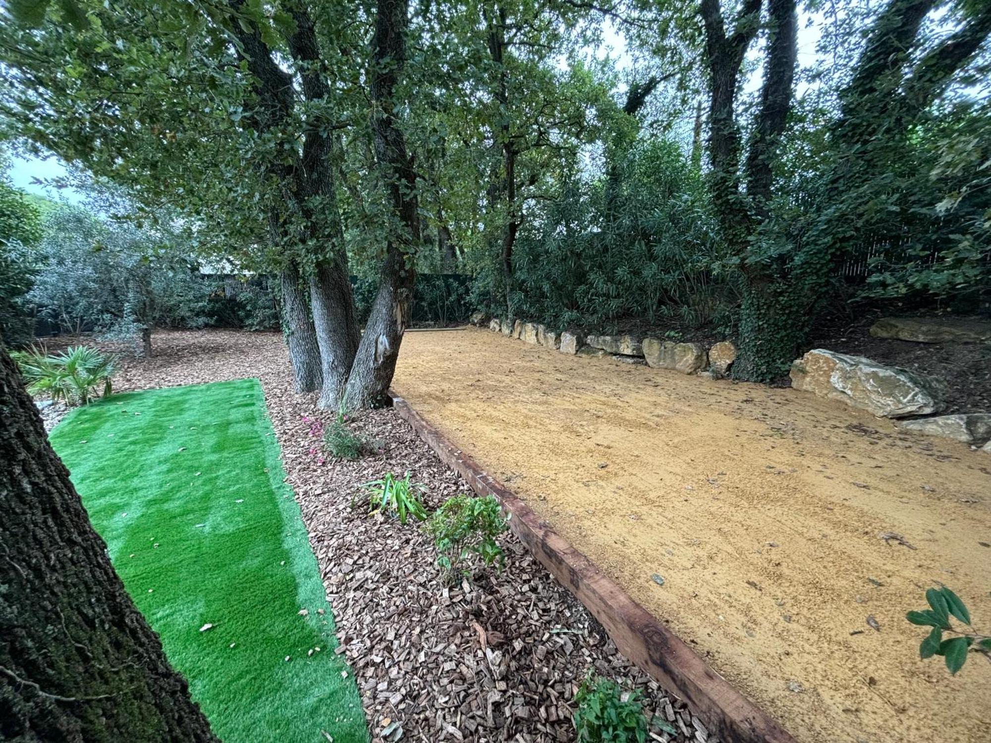Les Jardins Du Castelas - Piscines, Jardins Et Spas Privatifs Uchaux ภายนอก รูปภาพ