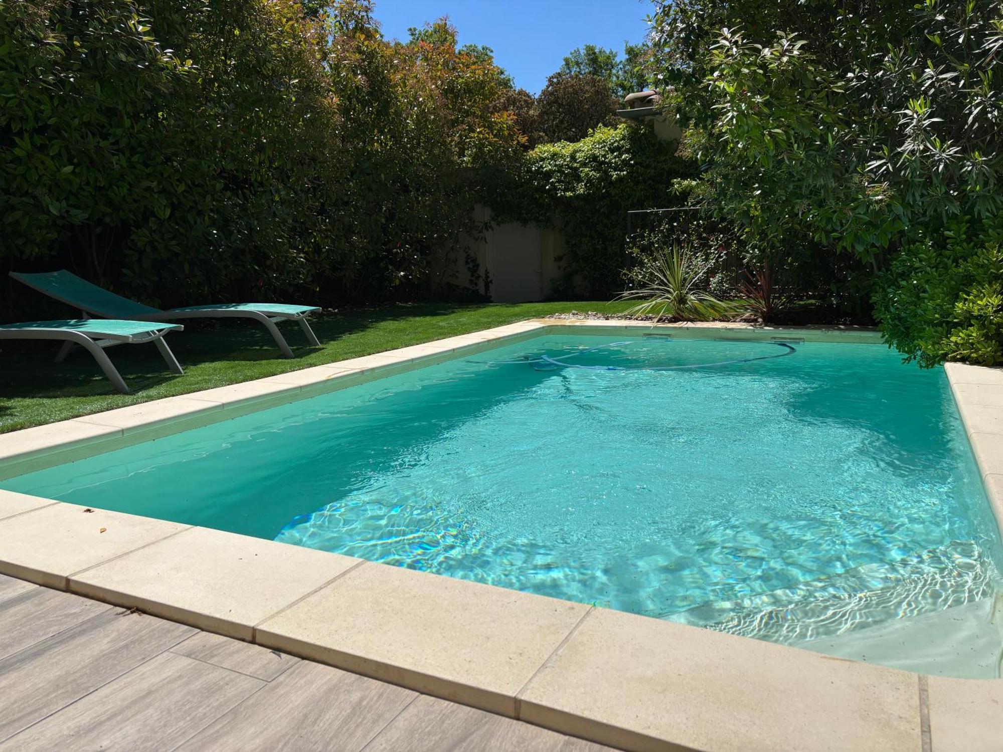 Les Jardins Du Castelas - Piscines, Jardins Et Spas Privatifs Uchaux ภายนอก รูปภาพ