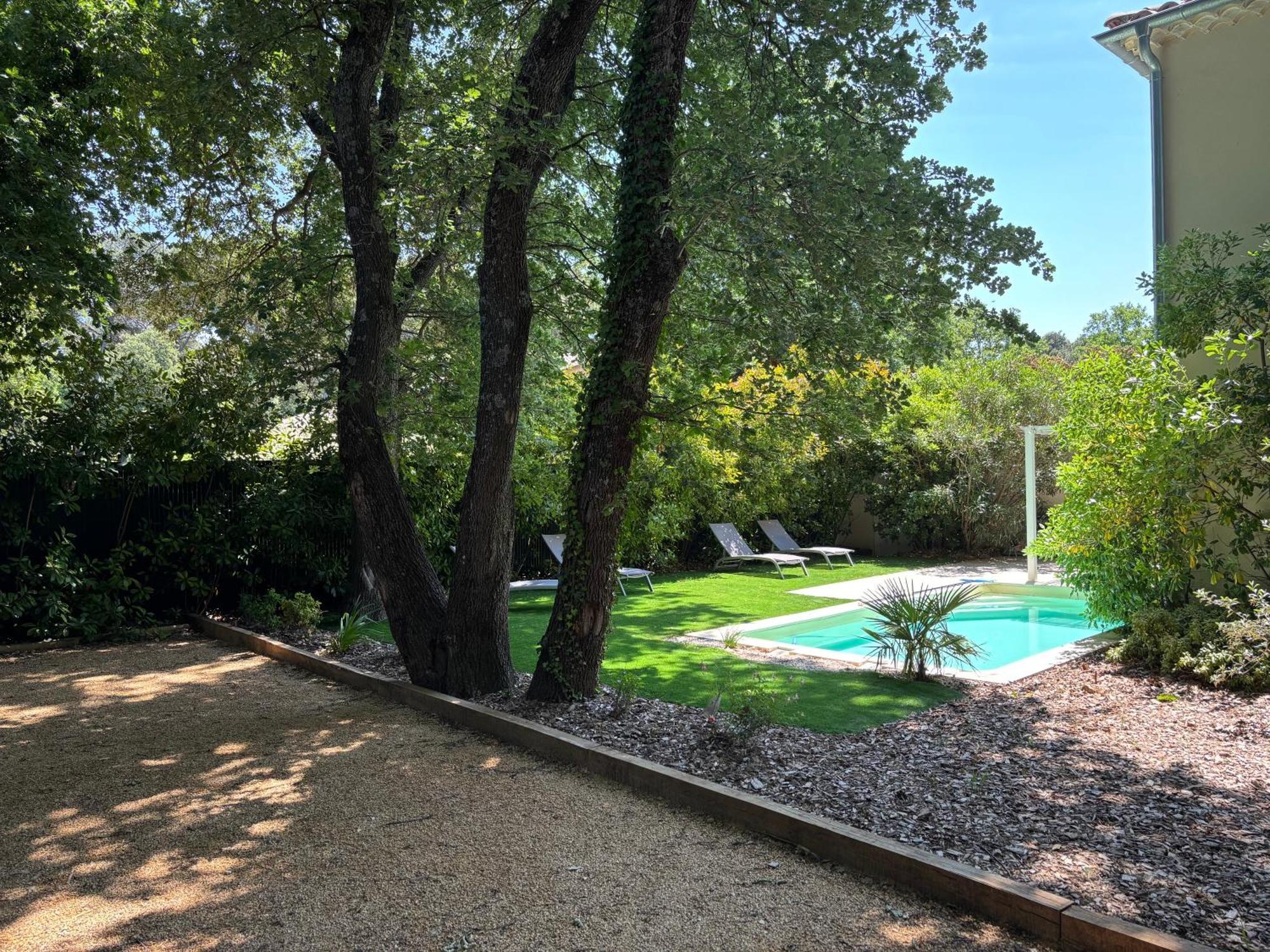 Les Jardins Du Castelas - Piscines, Jardins Et Spas Privatifs Uchaux ภายนอก รูปภาพ