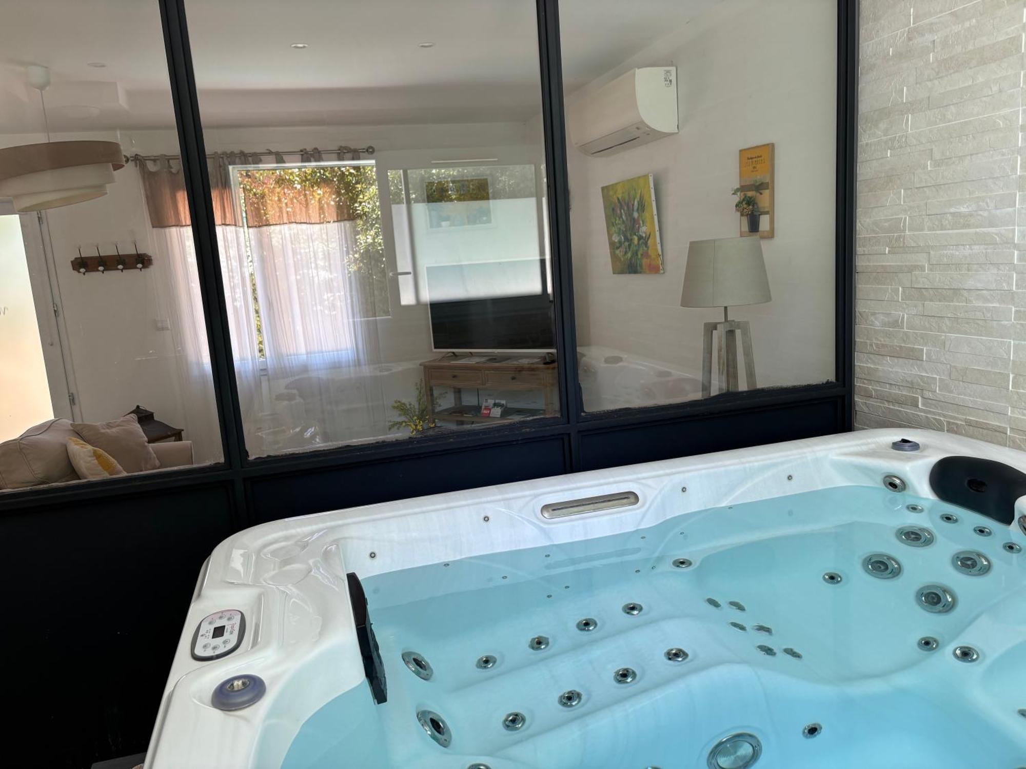 Les Jardins Du Castelas - Piscines, Jardins Et Spas Privatifs Uchaux ภายนอก รูปภาพ