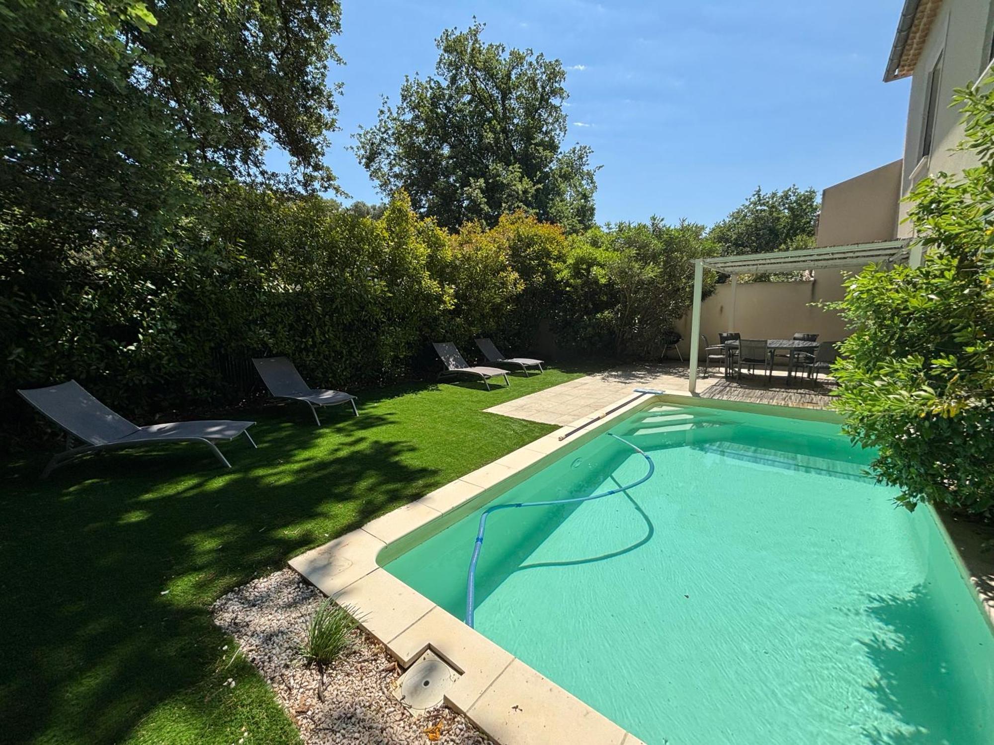 Les Jardins Du Castelas - Piscines, Jardins Et Spas Privatifs Uchaux ภายนอก รูปภาพ